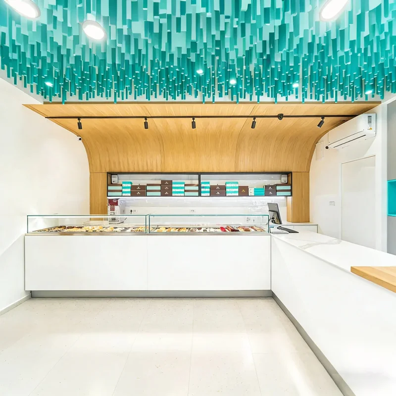 custom.White Matte Cabinet + Ultra White Glass Cover LED Lighting Bakery Display Factory Customized High-end Retail St