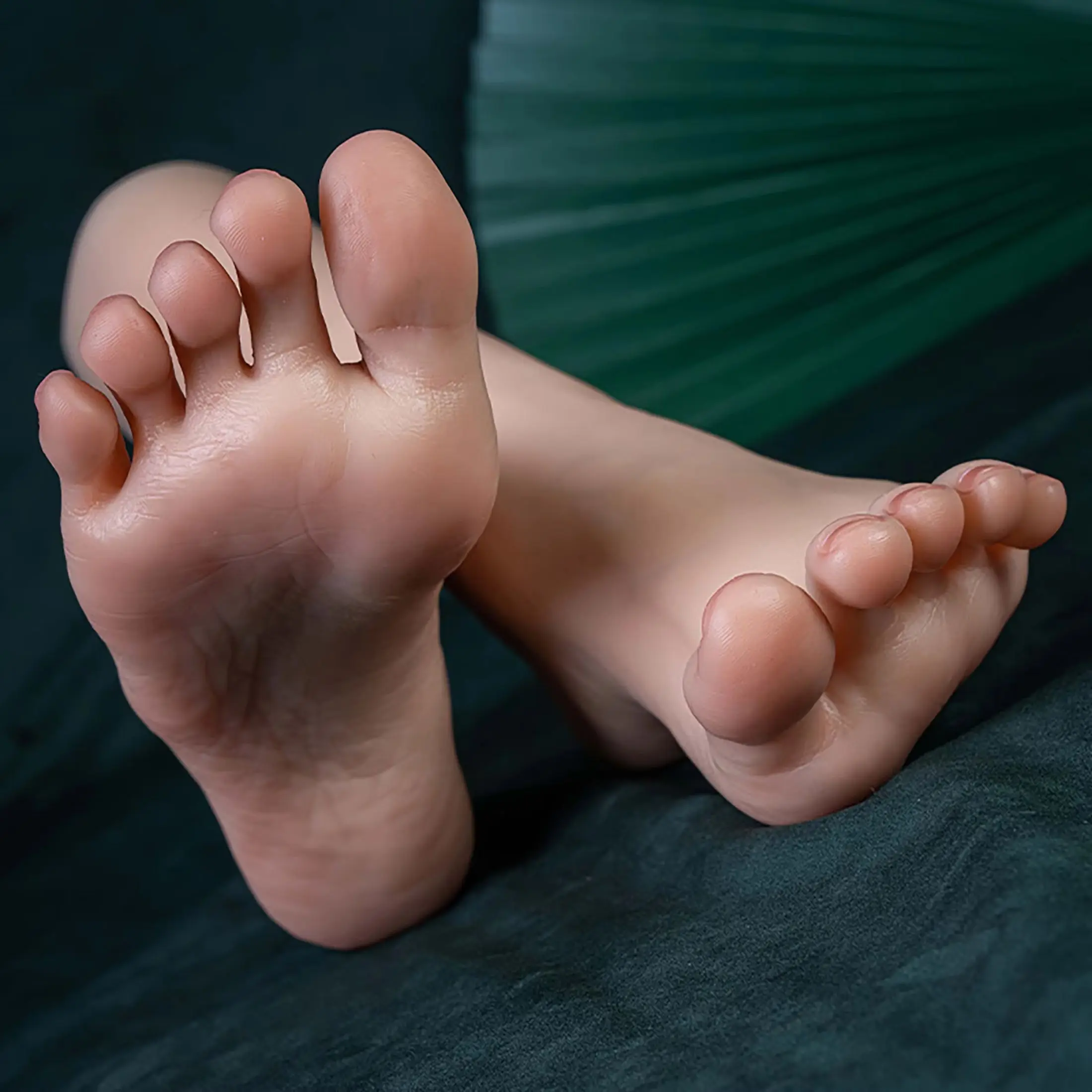 

1 реалистичный женский манекен, силиконовая модель ног TG3819, сексуальная имитация накладных ногтей, фетиш-реквизит для ног, демонстрация ювелирных изделий, салонное искусство