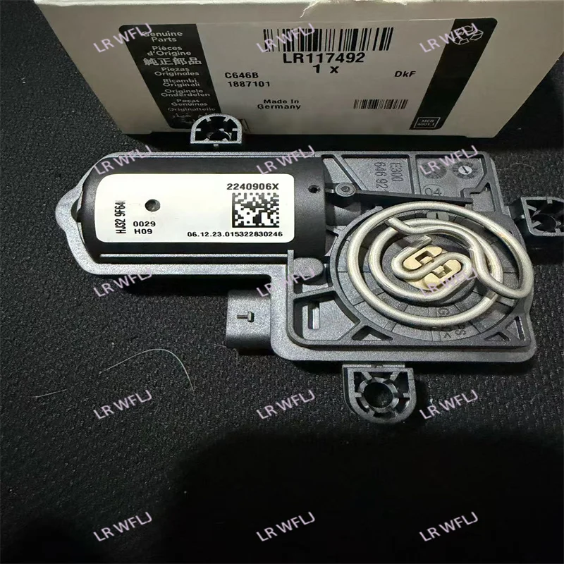 Suitable for Land Rover Range Rover Evoque Velar Discovery electronic exhaust valve LR117492 car spare parts