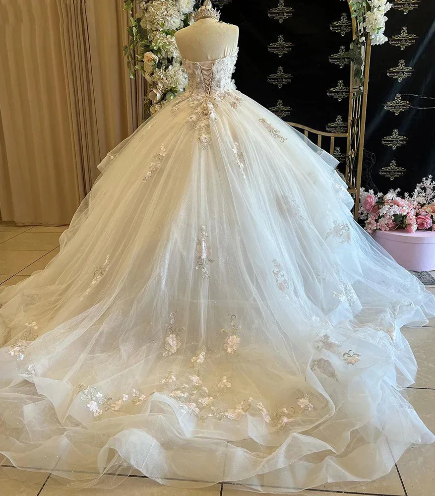 Angelsbridep Quinceanera Ball Gown ดอกไม้ลูกไม้ Appliques Beaded Backless Tiered Tulle Ruffles ชุดเจ้าหญิงที่กําหนดเอง