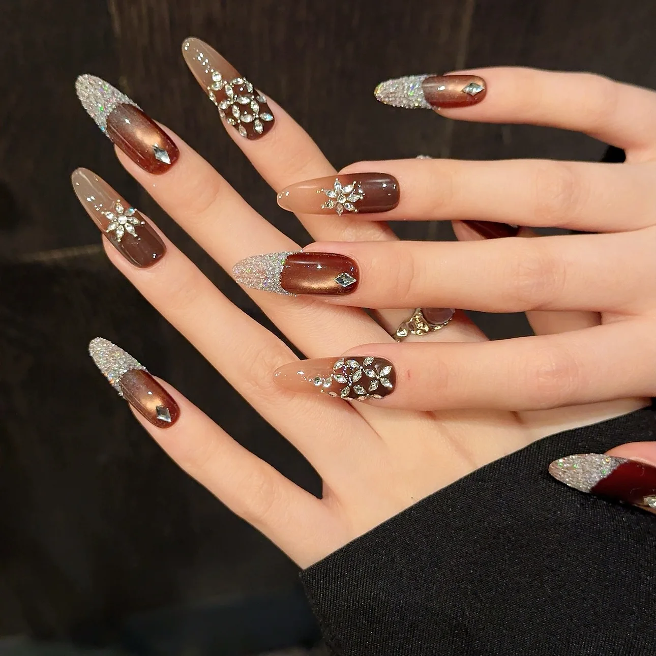10 pièces de luxe à la main longue ovale presse sur ongles scintillant français oeil de chat faux ongles brillant strass décor couleur café faux ongles