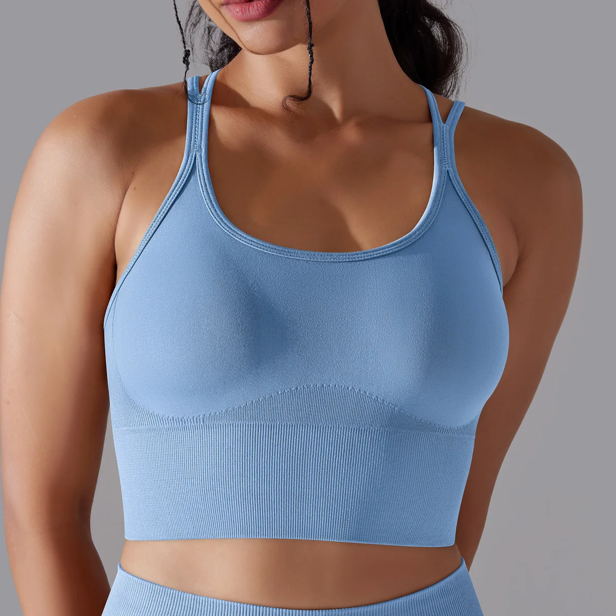Seamless Sports Bra Shockproof Bra With Pads Gym Crop Top Sexy Fitness Low Neck Bra Women Workout Camisole Running Sportswear
