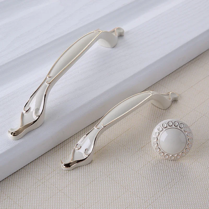 

YM White Dressers Handle Kitchen Item Drawer Closet Wardrobe Gold Handle Cabinet Storage Door Cabinet Invisible Door Pulls Konb