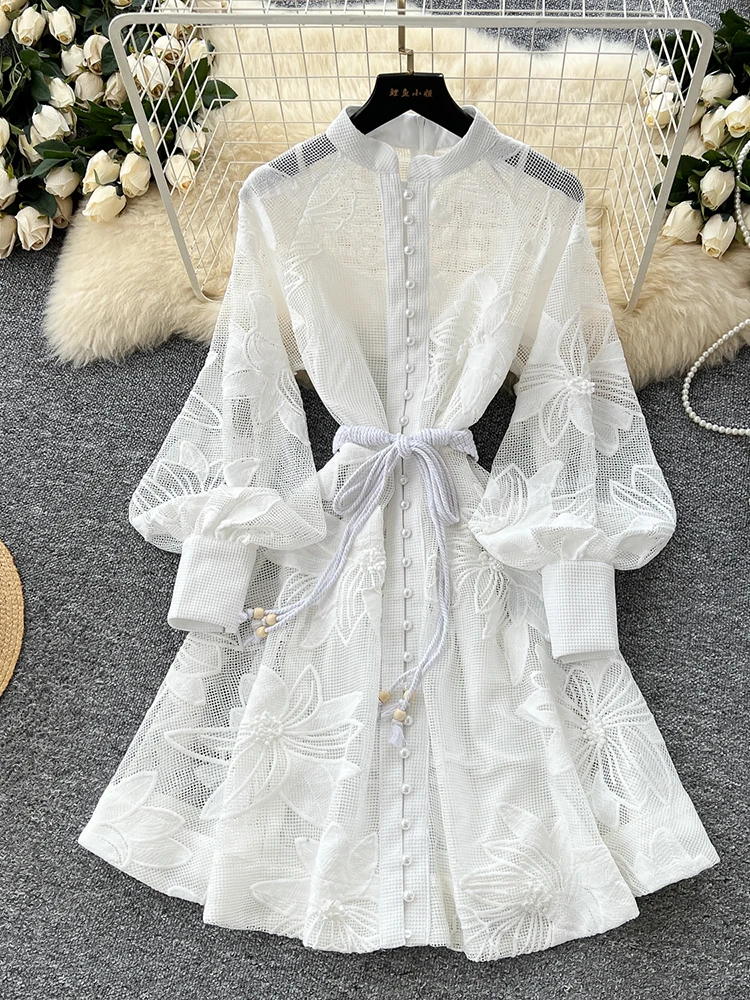 Franse elegante verjaardagsfeestjurk voor dames met een uitgesneden borduurwerk in hofstijl, mini-a-lijnjurk met enkele rij knopen S97