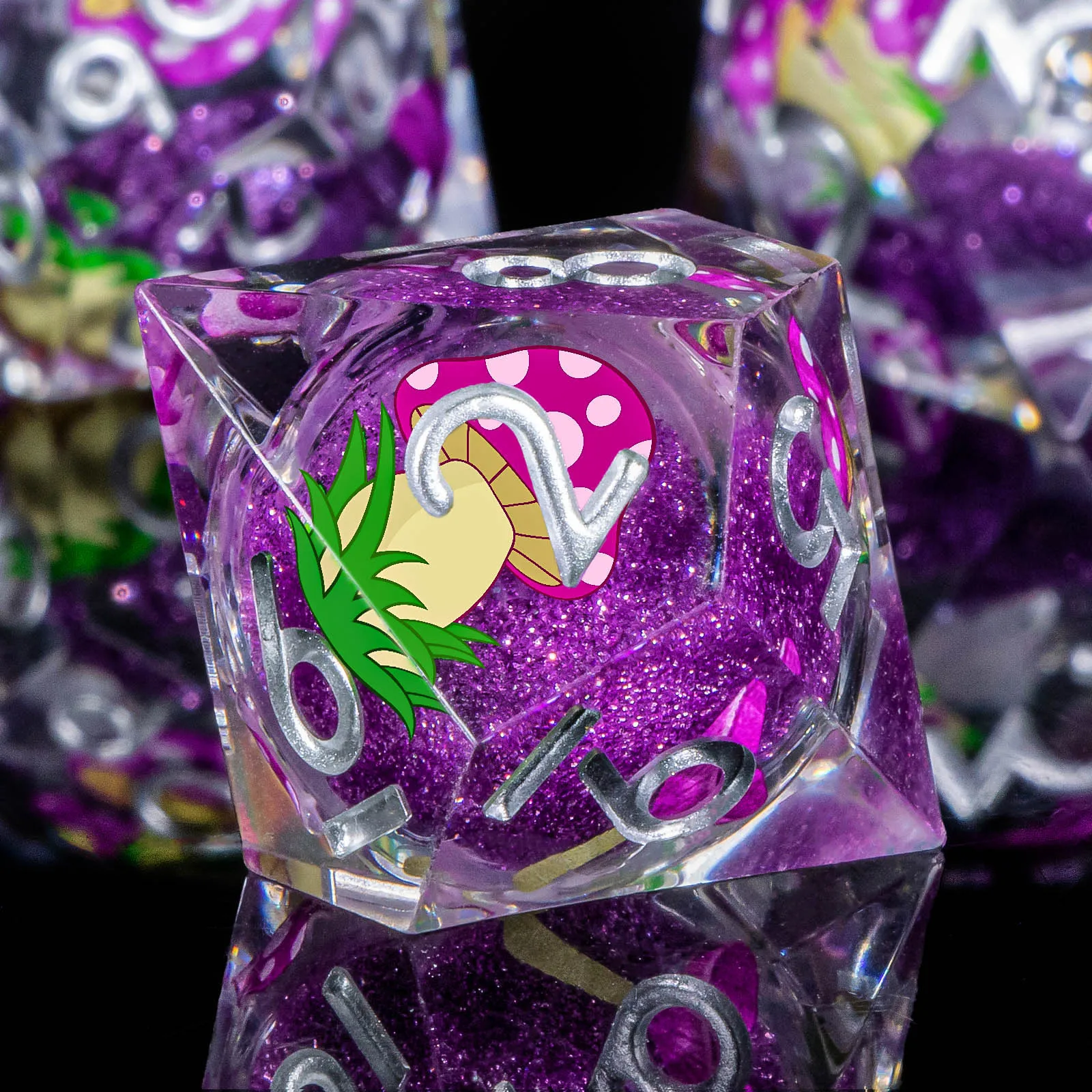 النرد الأساسي السائل للفطر، 7 قطع من مجموعة نرد الراتنج ذات الحافة الحادة DND للزنزانة والتنين، لعب الأدوار D&D D20 D12 D10 D8 D6 D4 #6