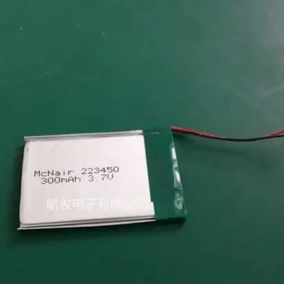 The assembly only needs 2.88 yuan clearing price to handle ultra-thin 3.7V polymer lithium battery 300mAh rechargeable battery.