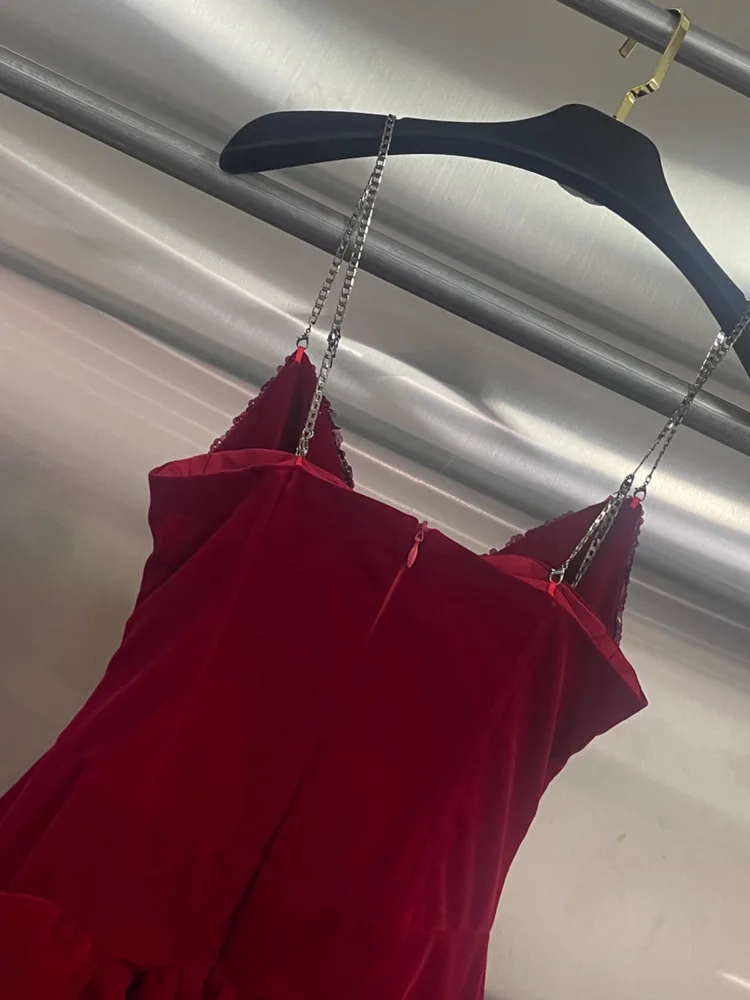 DFDG فستان نسائي 2025 ترتر أحمر بدون ظهر بحزام سباغيتي مرقع مخملي عالي الخصر فستان سهرة للربيع والصيف #5