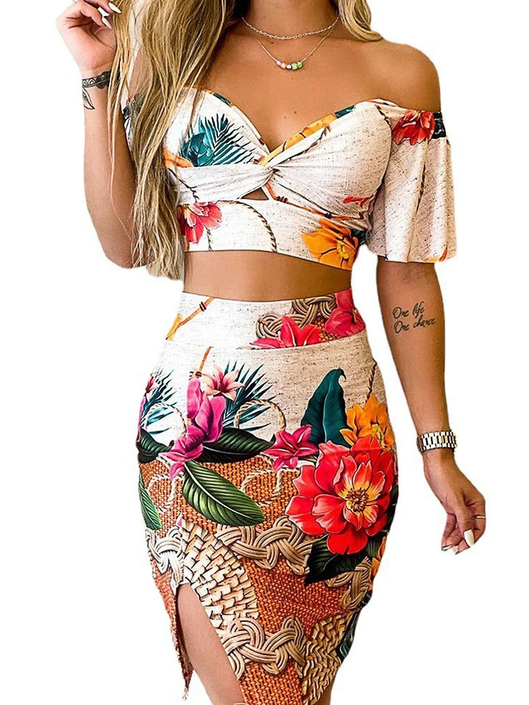 Flirty Floral Two-piece Set - Chic Crop Top with Sweetheart Neck & High Waist Split Skirt Outfit - Fashionable Womens Clothing