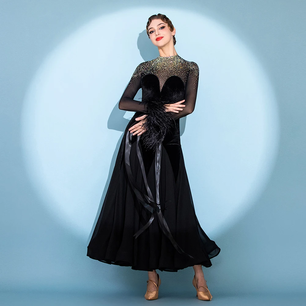 Standaard dansjurken Competitie Hoge kwaliteit fluwelen strass Zwarte ballroomdansjurk Toernooi Moderne elegante veer