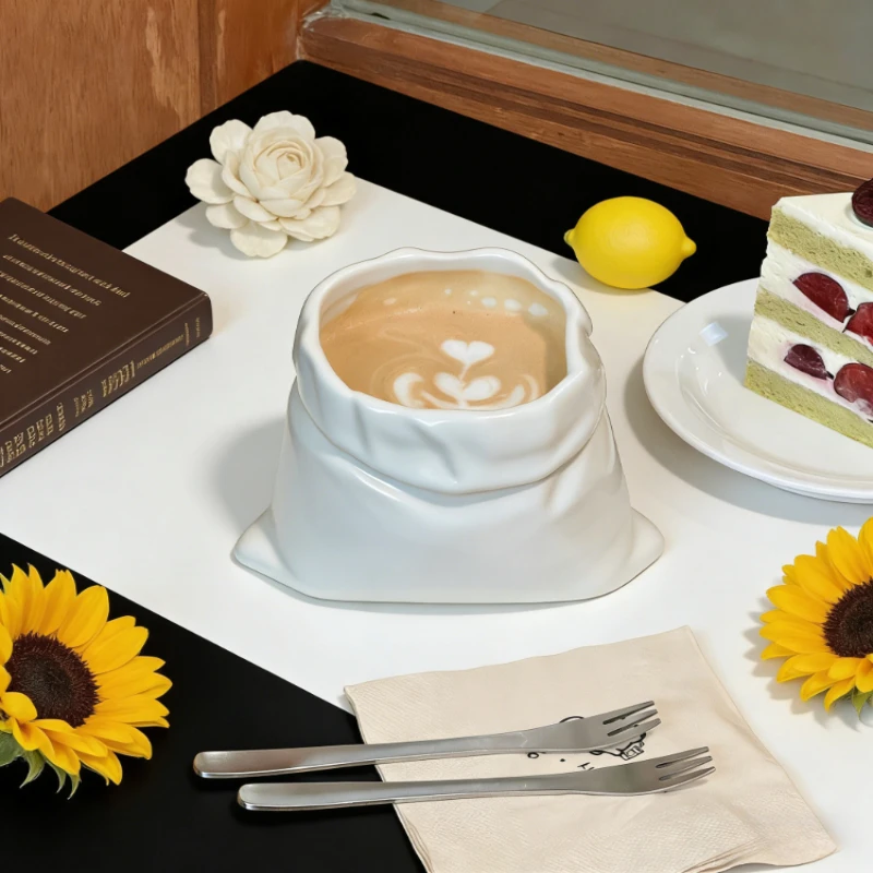 

Vintage Chinese Style Cloth Bag Shaped Coffee Mug High Appearance Hand Pinched Cup Creative Design for Home Gathering Water Cup