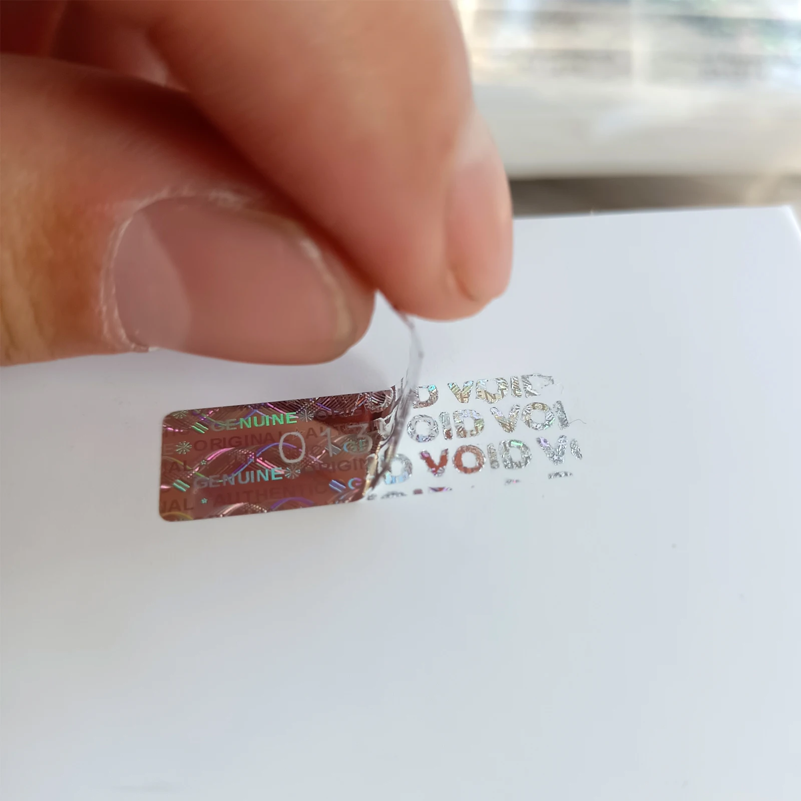 Holografischer Sicherheits-Siegelaufkleber, Garantie-Void-Etiketten mit einzigartiger Seriennummer, sicher, silberfarben, manipulationssicher, 1 x 3 cm – Detail 5