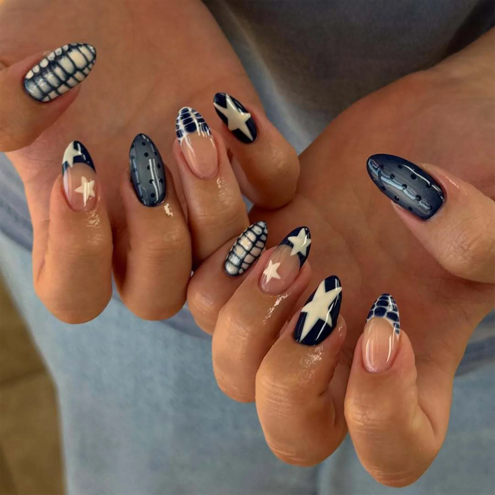 24 Stück Press-On-Nägel mit Sternenmuster, blaue French-Tips, künstliche Nägel für den täglichen Gebrauch, Party, Festival