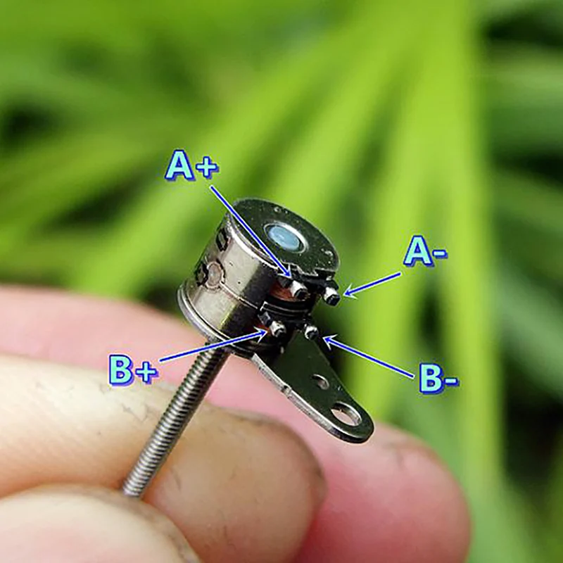 1 Unidad 2-Fase 4-wire Micro Mini miniatura 6mm Motor paso a paso 17mm eje largo tornillo lineal lente de cámara Digital