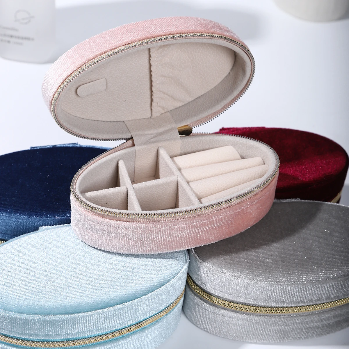

10-шт бархатная шкатулка для драгоценностей - компактный овальный органайзер с разделенными отделениями и крючком для ожерелья | Портативное дорожное хранилище