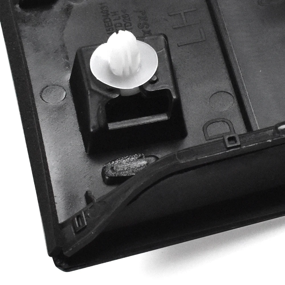 صب الباب الخلفي الأيسر الأيمن السفلي لميتسوبيشي أوتلاندر 2022-2024