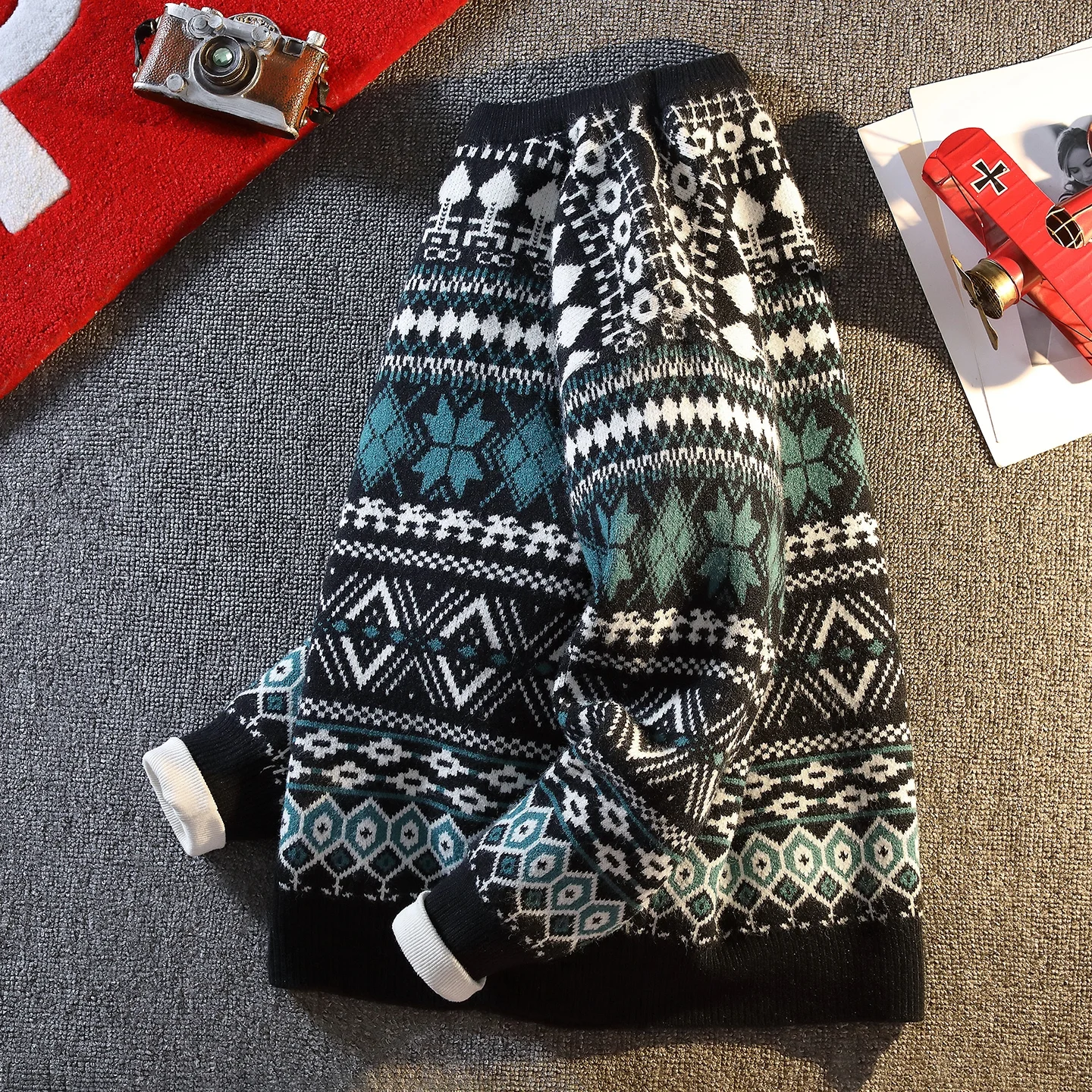 Sweater Rajut Kerah Bulat Tebal Berkualitas Tinggi Tren Mode Musim Gugur/Dingin 2025 untuk Remaja