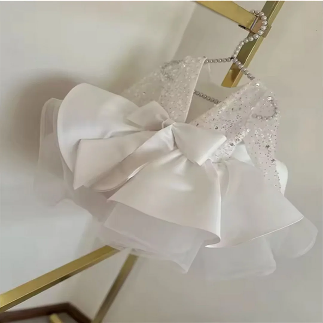 فساتين زفاف مخصصة لعيد الميلاد لفتاة الزهور فستان جديد لحفلات أعياد الميلاد من شبكة ترتر ورقبة على شكل حرف V من التول فستان كعكة منفوش خاص