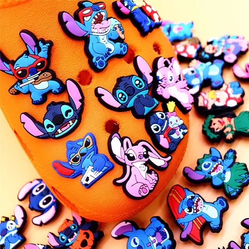 Imagen 2 del producto 1 Uds. Película de dibujos animados Lilo Stitch accesorios para zapatos dijes de zuecos decoración de sandalias punto rosa Ángel PVC zuecos hebilla para regalos de niños