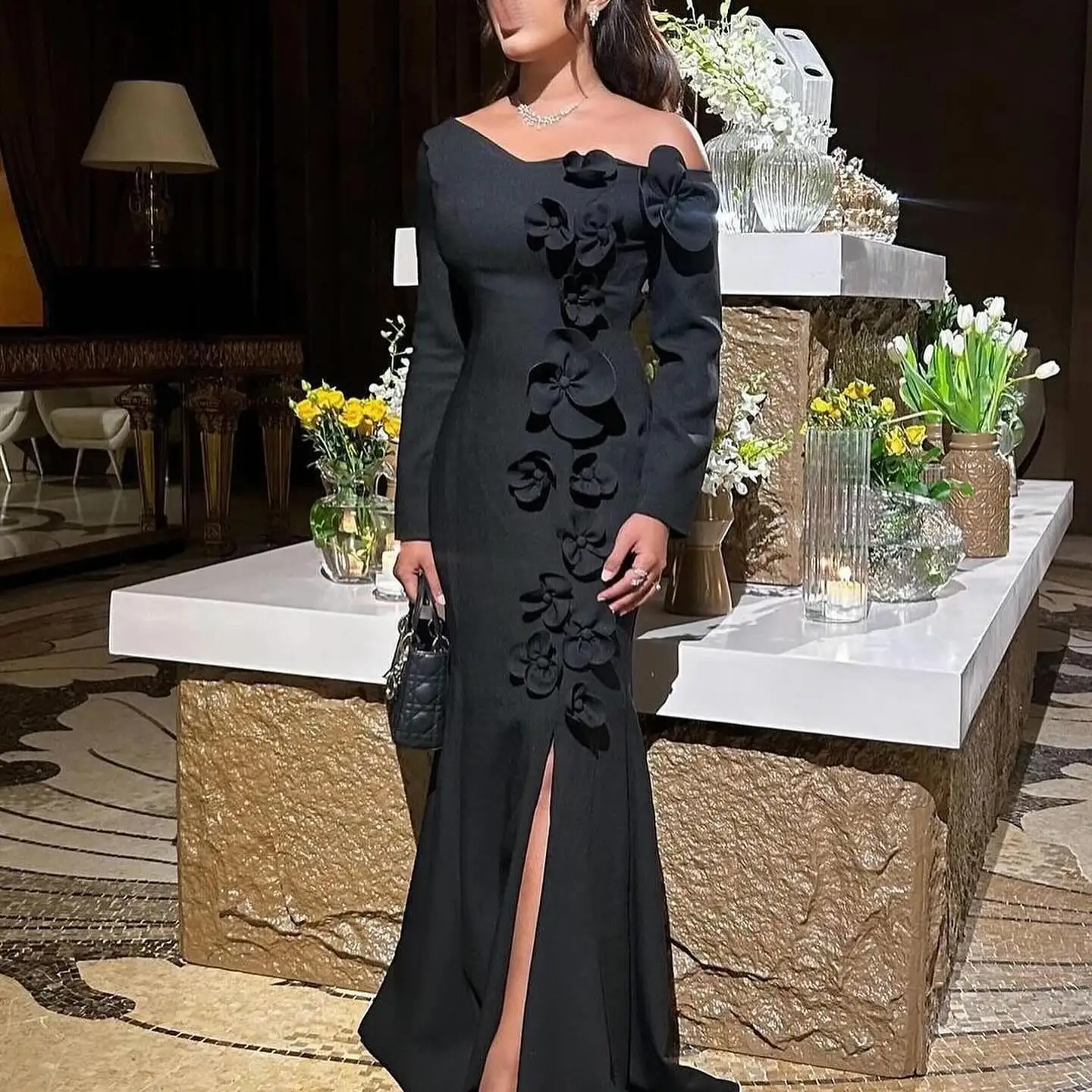 

Welove Customized Elegant Flower One Should Evening Dresses Beaded Evening Prom Dresses for Special Occasions with Slit