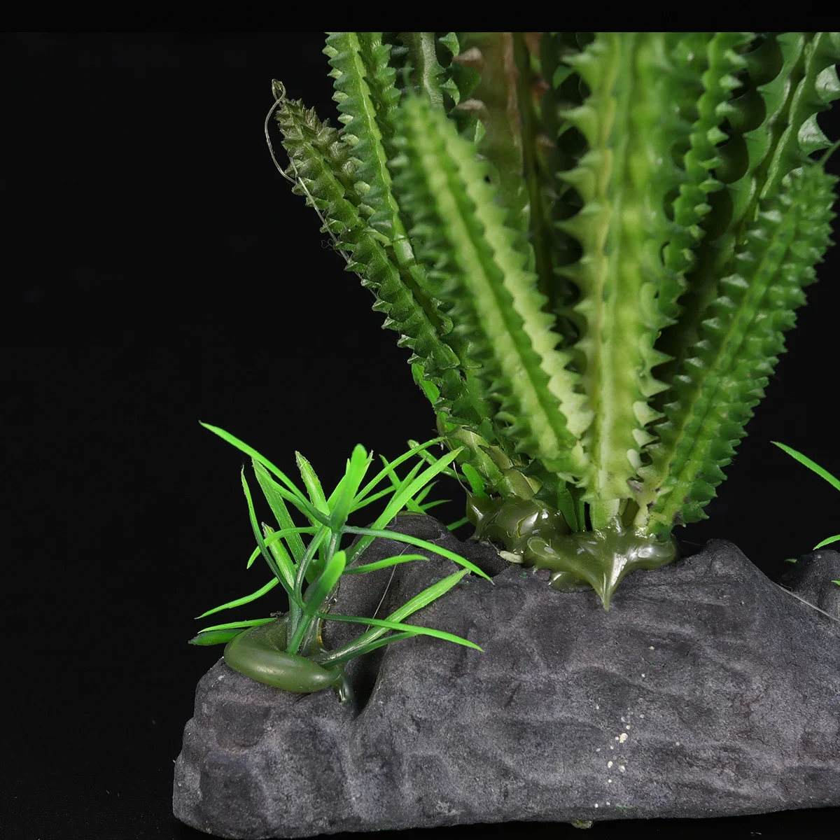 

Fish Tank Resin Decorative Cactus Aquarium Plant Simulation Ornament Artificial Plants Decoration Aquarium Plants