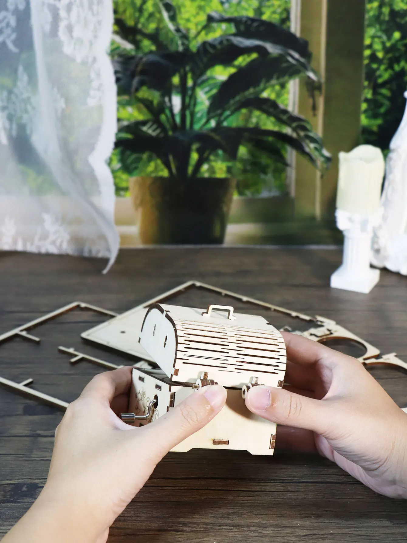 لغز خشبي ثلاثي الأبعاد صندوق تشغيل الموسيقى الكنز اليدوي أنت بلدي أشعة الشمس مجموعة نماذج تجميع يدوية للعطلات وأعياد الميلاد وهدايا عيد الميلاد #3