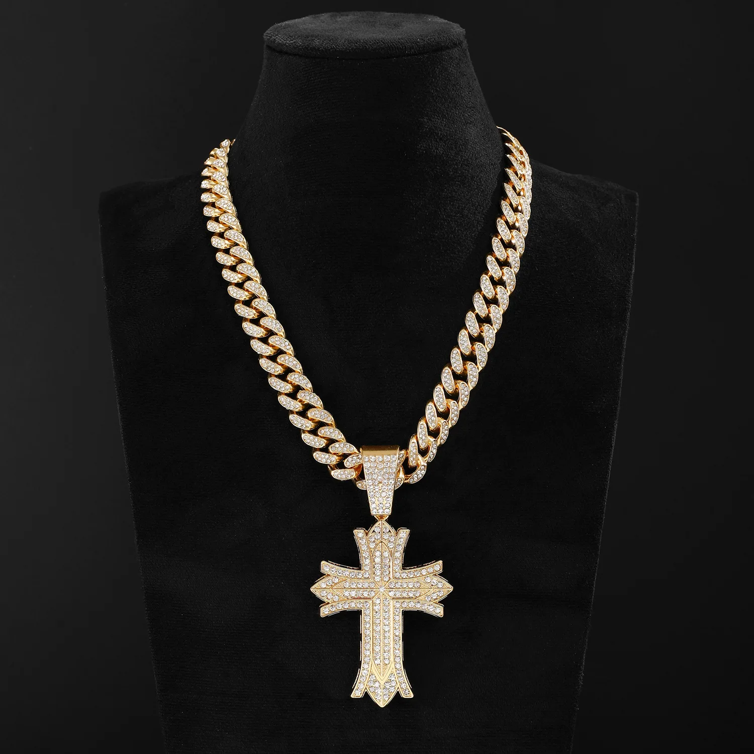 

Hip Hop Pendant Cross Necklace Alloy Full Crystal Unisex Cuban Chain Clavicle Chain