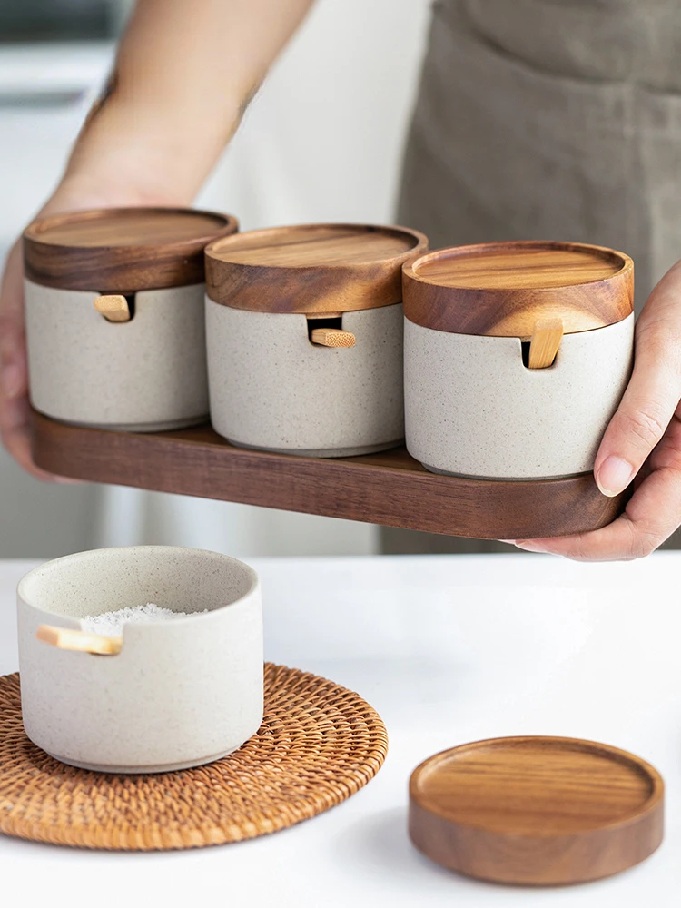 Japanese Vintage Seasoning Jar Three-piece Kitchen Salt MSG Storage Jar Ceramic Household Chili Tank with Spoon Kitchen Utensils