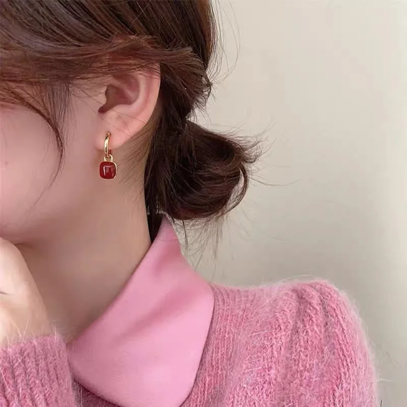 أقراط مربعة هندسية للنساء ، مشبك أذن متعدد الاستخدامات ، نبيذ أحمر ، قديم ، فرنسي ، بسيط ، تصميم أزياء ، مزاجه