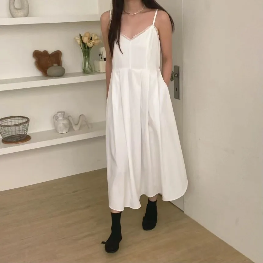Elegant Simple Lace Trim V-Neck Slimming Pleated Sleeveless Strapless Dress Versatile for All Seasons High Waist Commute Style