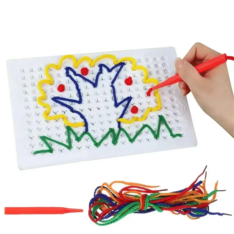 กระดานร้อยด้ายสำหรับเด็ก กระดานกิจกรรมสัมผัสหลากสีสันแบบมอนเตสซอรี่ ของเล่นฝึกทักษะการเรียนรู้แบบอินเทอร์แอคทีฟสำหรับเด็กเล็ก ของขวัญวันเกิดสำหรับเด็ก