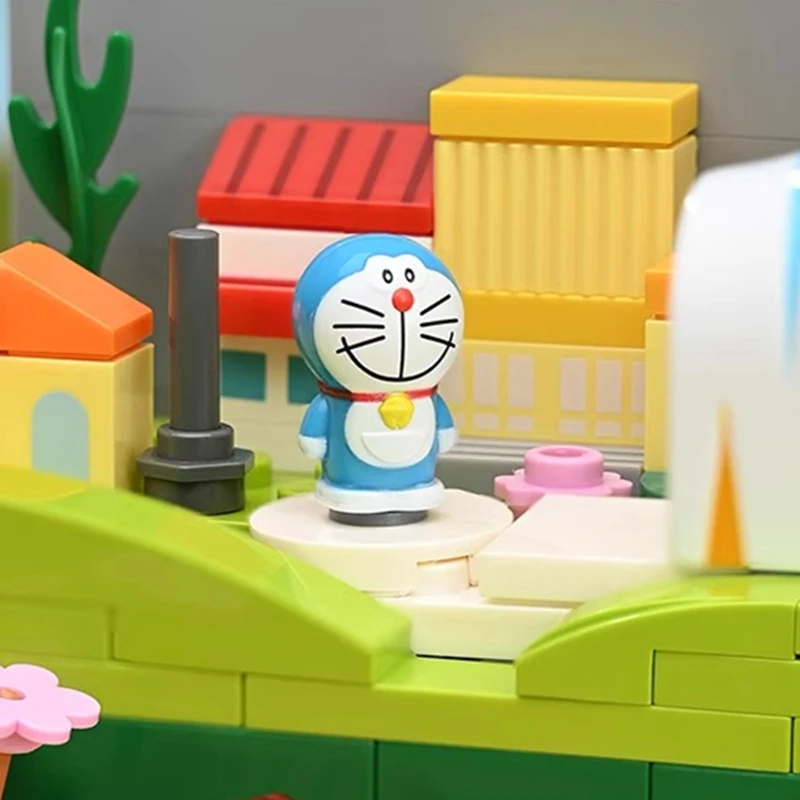 Oryginalne klocki do budowania Doraemon w tunelu termokurczliwym do dekoracji modelu zabawki dla dzieci Puzzle animacja zmontowany prezent urodzinowy