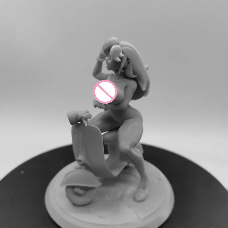 หญิง Nude รถจักรยานยนต์ Rider รูปเรซิ่น1/24 Scale Figurine ประกอบชุดประกอบ Dioramas Unpainted Statuettes ของเล่น