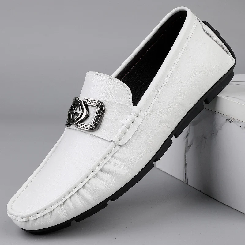 

Classic Fashionable Men Loafers with Metal Buckles Soft Luxurious Non Slip Suitable for Commuting Business Leisure Lazy Shoes