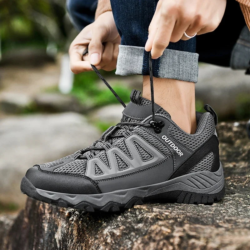 أحذية المشي لمسافات طويلة في الهواء الطلق الرجال مريحة للتنفس شقة منخفضة أعلى حذاء كاجوال الرجال المضادة للانزلاق الدانتيل متابعة أحذية رياضية كاجوال الرجال