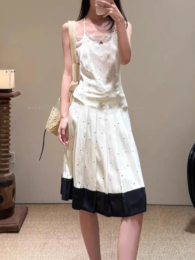 

HuaYi Shanghai Holiday Series Bead Necklace Vest Top Pleated Skirt Set Cotton Batwing Sleeve mid Waist City Walk Outfit