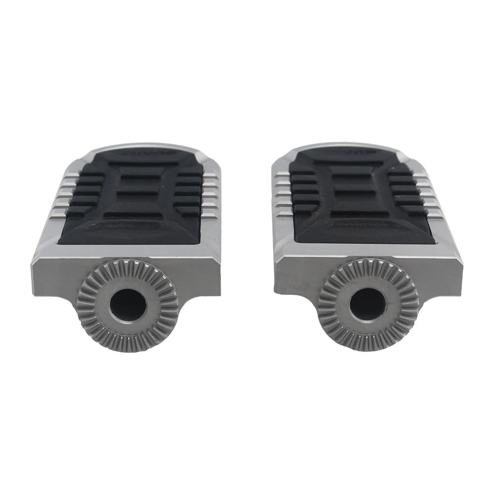 Front Foot Pegs For Harley Softail Fat Street Bob Sport Glide Breakout Low Rider ST Driver Floorboard Rider Footrest Footboard