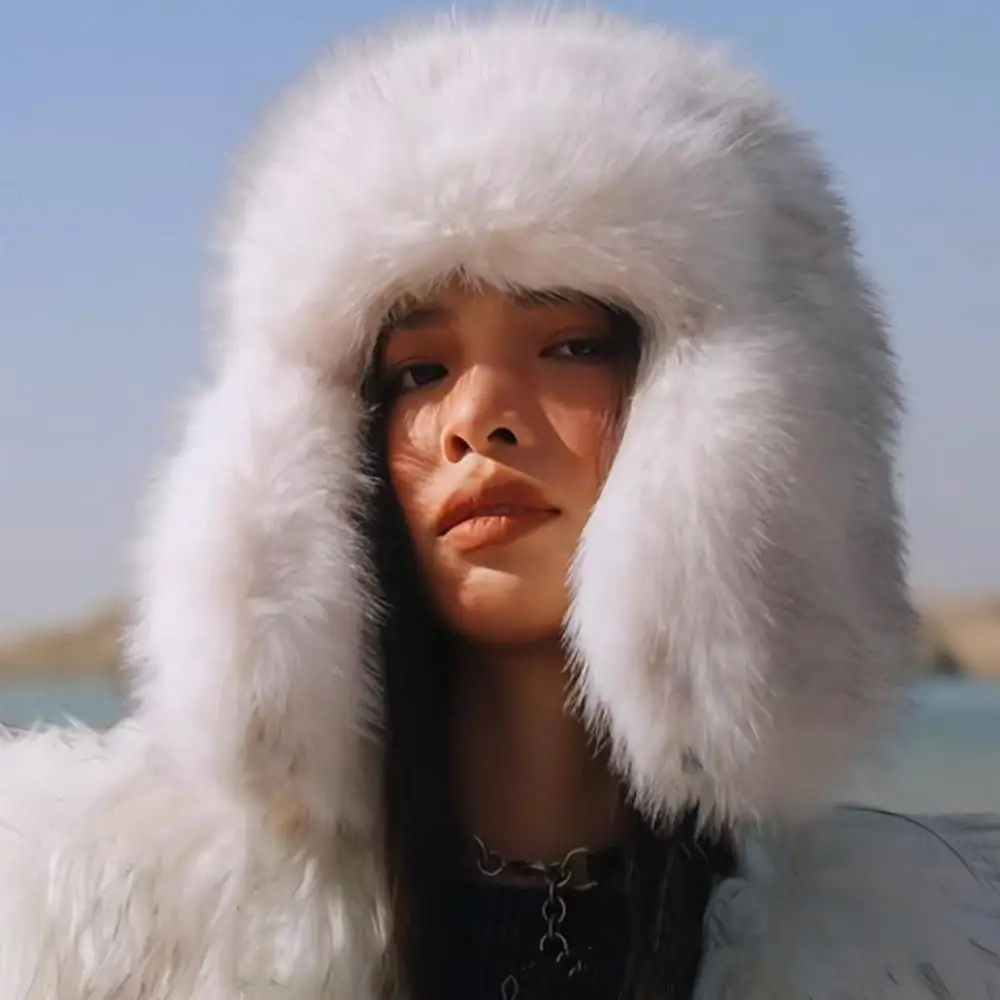 الفاخرة الروسية فو الفراء قبعة النساء Ushanka شتاء دافئ الثلوج منفذها قبعة الموضة أفخم فروي إيرفلاب الصياد القبعات الإناث بيني
