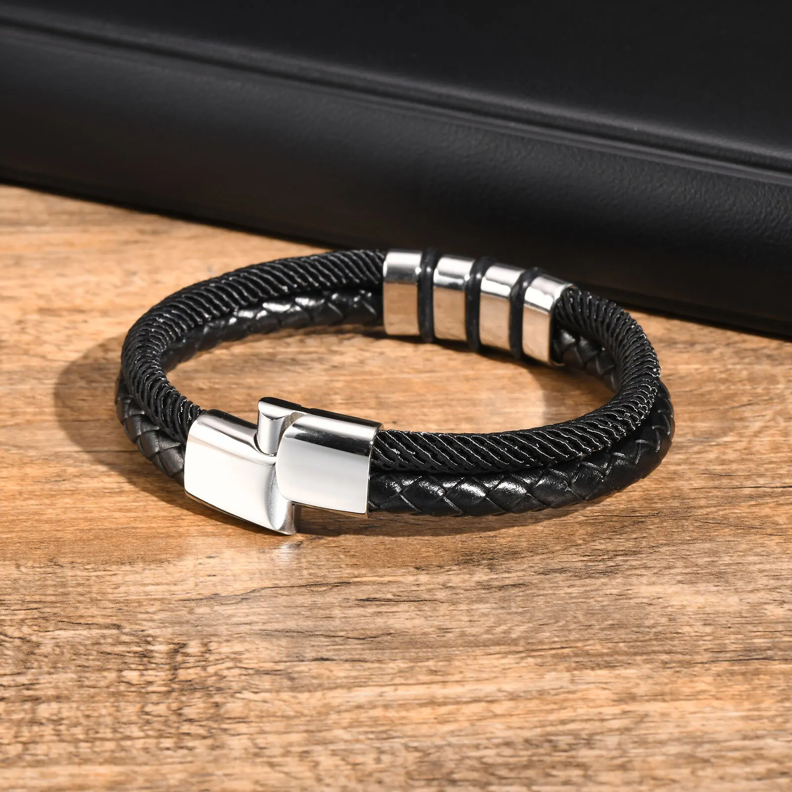 Vnox Free Personalized Family Names Bracelets Gift for Men Dad Grandpa,3-5 Stainless Steel Beads Bracelets, Love Christmas Gift
