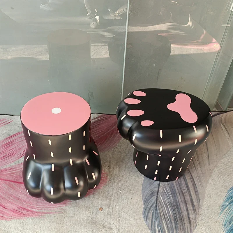 Modern light luxury fiberglass cat claw coffee table designer model house household living room small side table modeling