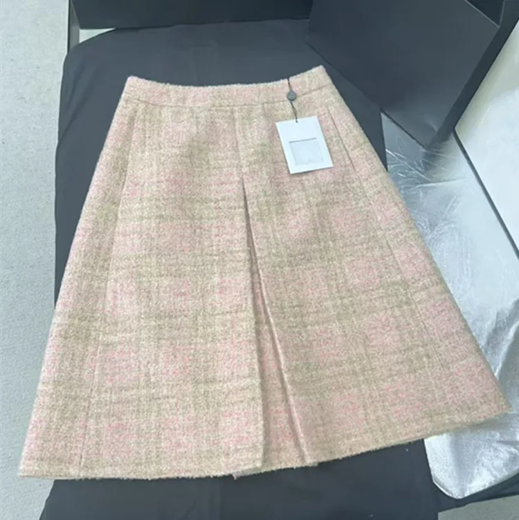 Customization European women's clothing - new summer styles 2026 Long-sleeved single-button pocket tweed coat pleated skirt set