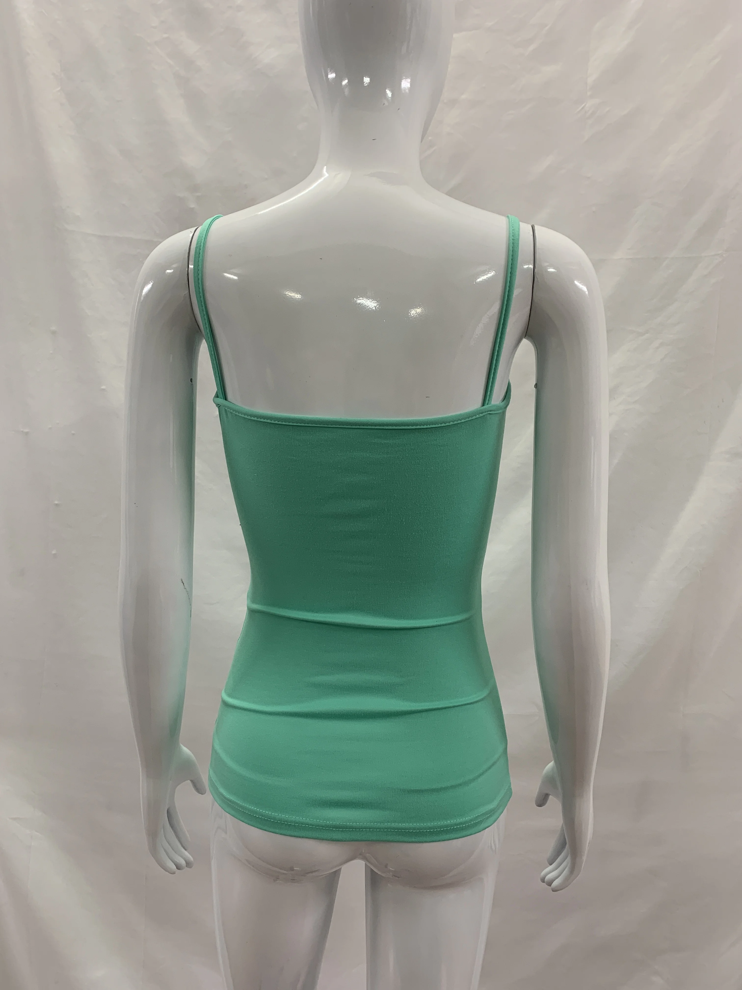 Y2K Hot Girl Einfarbiges Tanktop mit dünnen Trägern, seitlicher Spitzenverzierung, eng anliegend, ärmellos, lässiges Street-Style-Top. – Detail 14