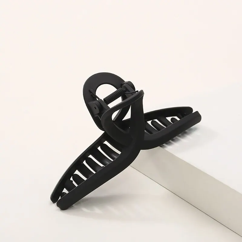 3pcs Simple Black Back Of The Head Plate Hair Grip Temperament Headdress Female Fashion Shark Clip Hair Grip