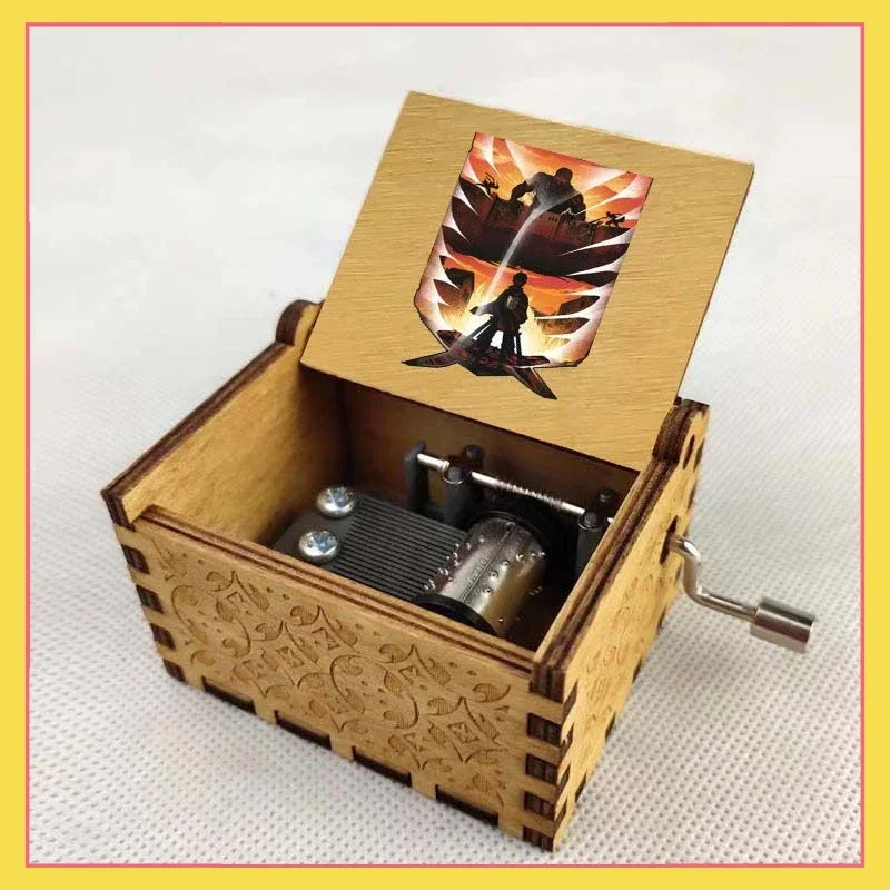 

Anime Attack Giant Cartoon Peripheral Music Box Classical Hand cranked Music Box Ornament Retro Wooden Music Box