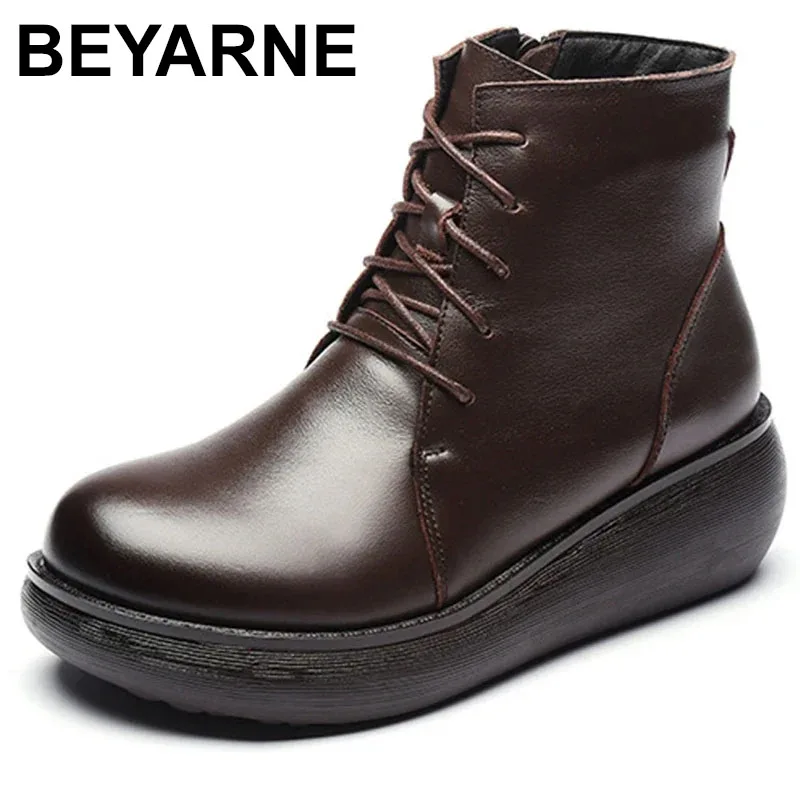 

2025 Winter Genuine Leather Ankle Boots Handmade Lady Soft Flat Shoes Comfortable Casual Moccasins Side Zip Ankle Boots