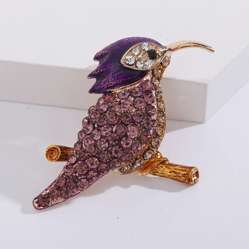 Creative Rhinestone Woodpecker Bird Brooches Luxury Lucky Bird Animal Brooch Pins Versatile Clothing Accessories Party Jewelry