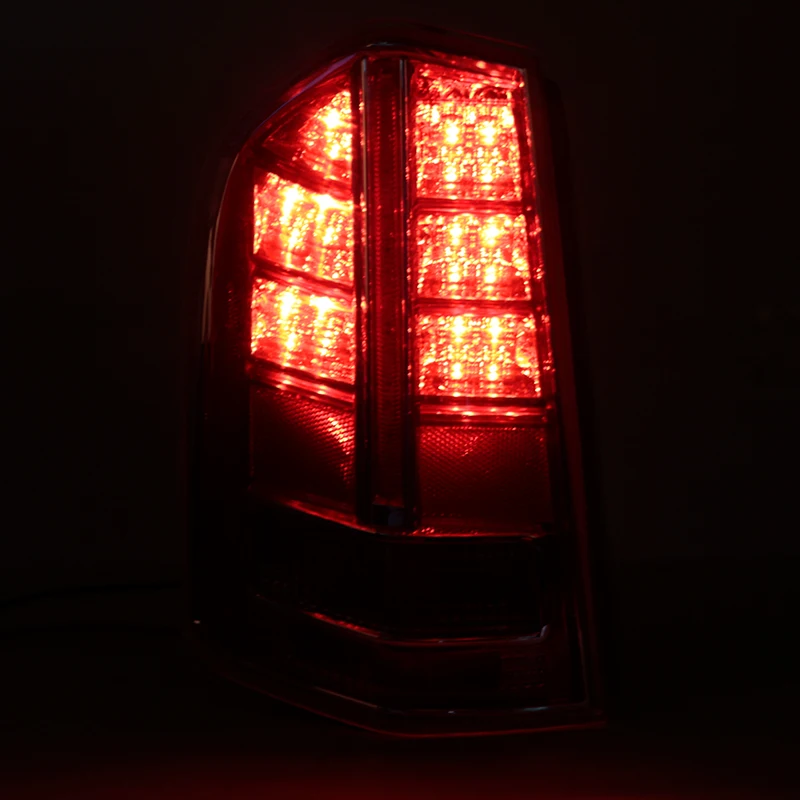 Car Tail Light For Chrysler 300 300C 2012 2013 2014 Turn Signal Brake Reverse Light Flashing Signal Light Warning Light