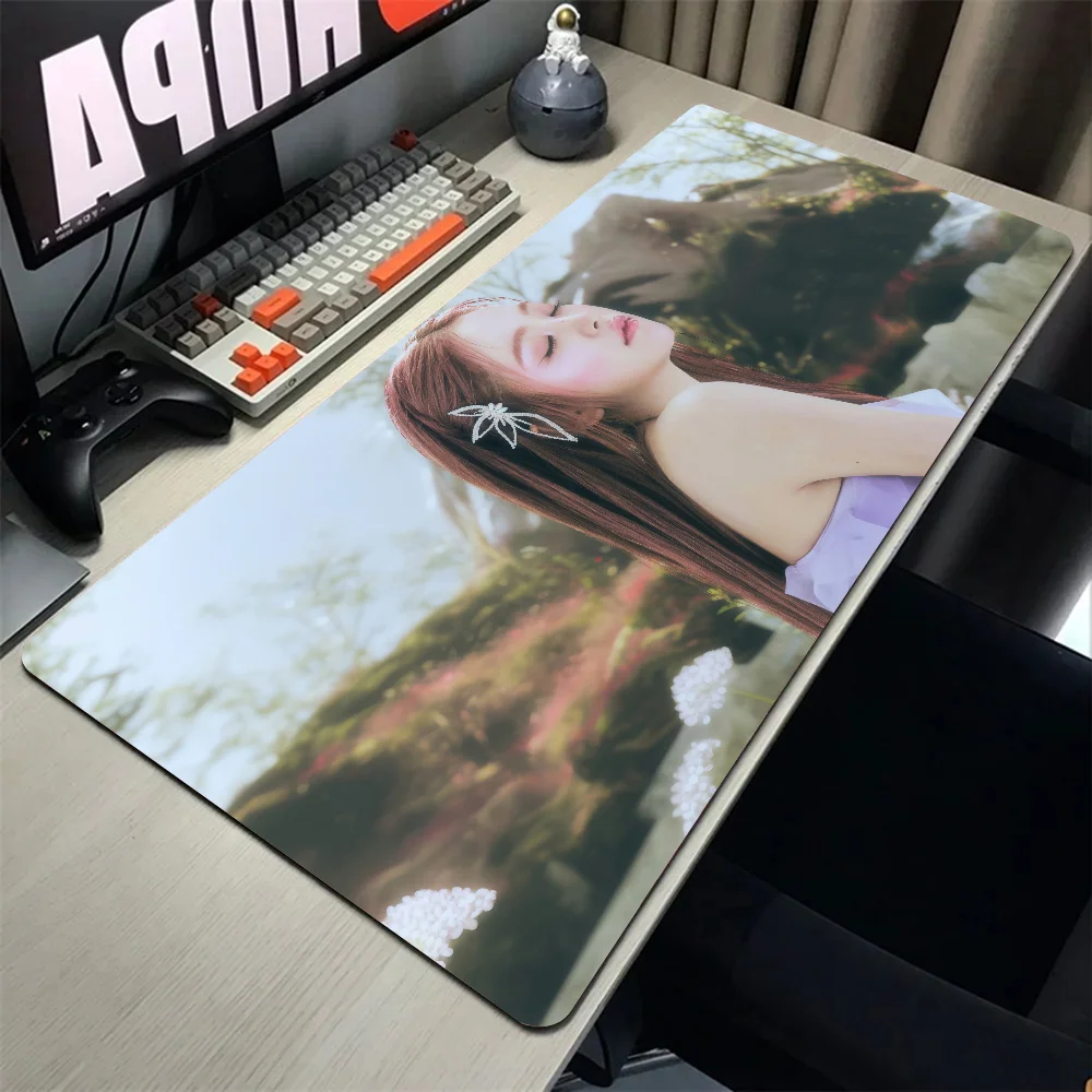 Kpop فتاة جميلة Yeri R-Red Velvet Mousepad Mouse Mat Desk Mat مع وسادة ملحقات الألعاب Prime Gaming XXL لوحة المفاتيح