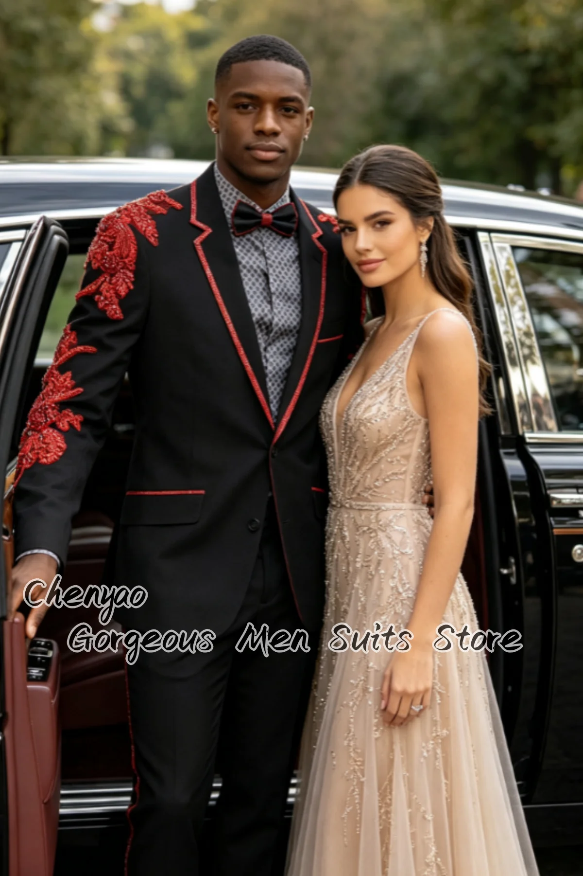Classic Slim Crystal Applique Rhinestone Embroidery Men Suits Customized Groom Blazers Business Male Blazers 2Pcs ropa hombre