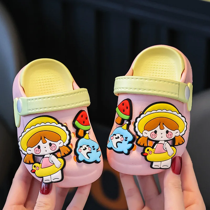 

Cartoon Children Sandals 2025 Summer New Anti Slip Girl Slippers Soft Sole Boy House Shoes Kid Shoe