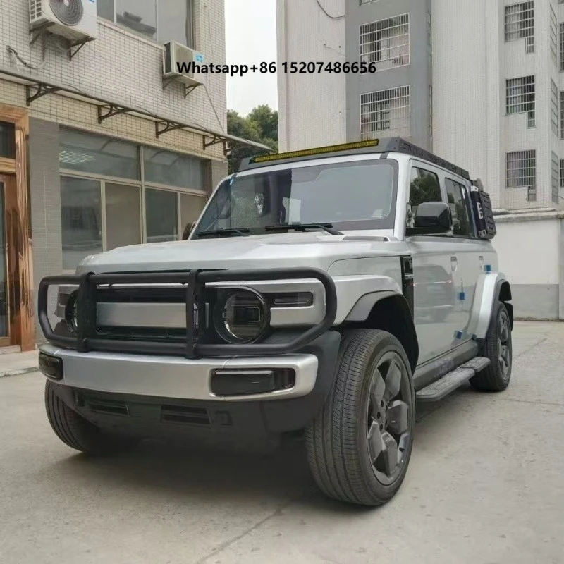 Modified and Upgraded Roof Rack with LED Lights, Roof Platform Is Suitable